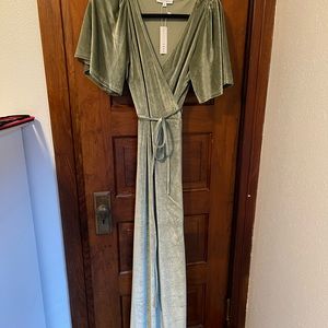 Baltic born. Pistachio velvet dress